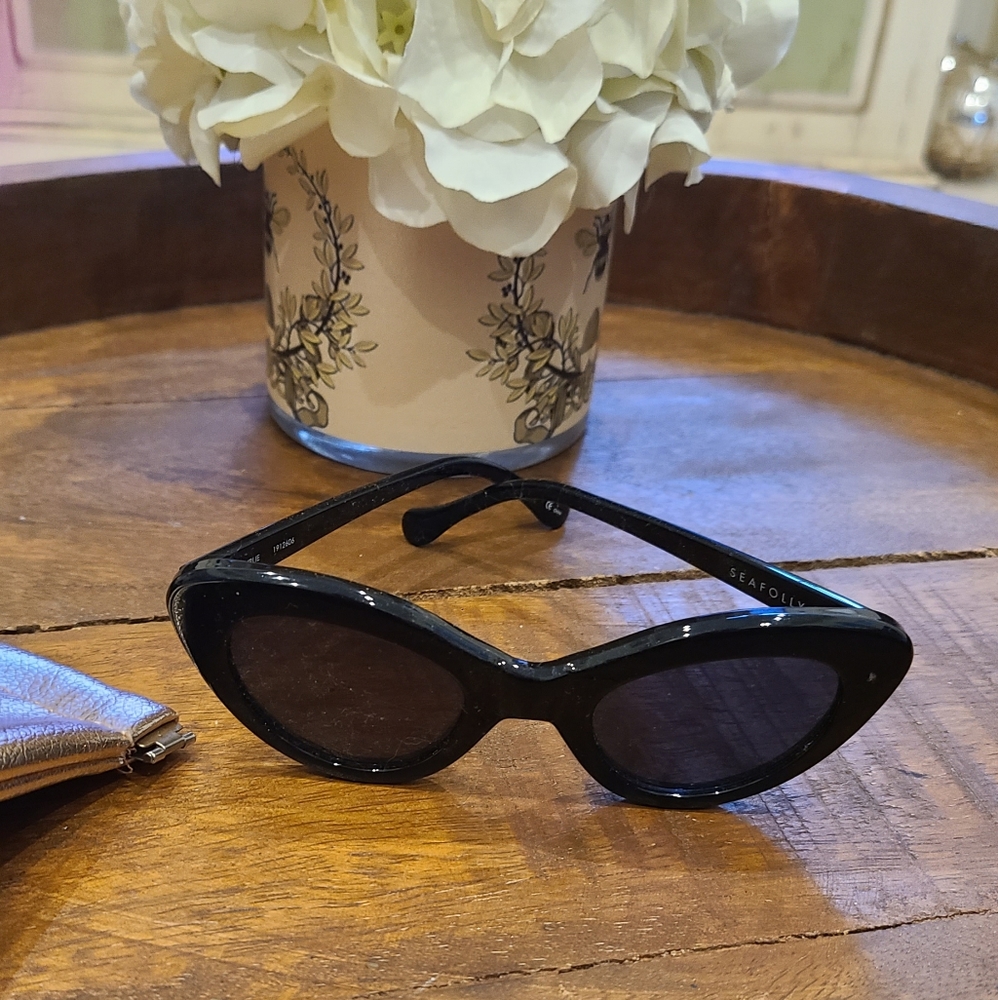 Seafolly womens Cat Eye Glasses w/ Case